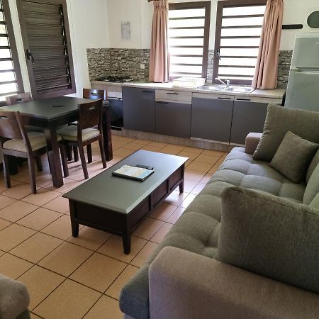 Hotel Oasis De Kiamu Лифу Екстериор снимка