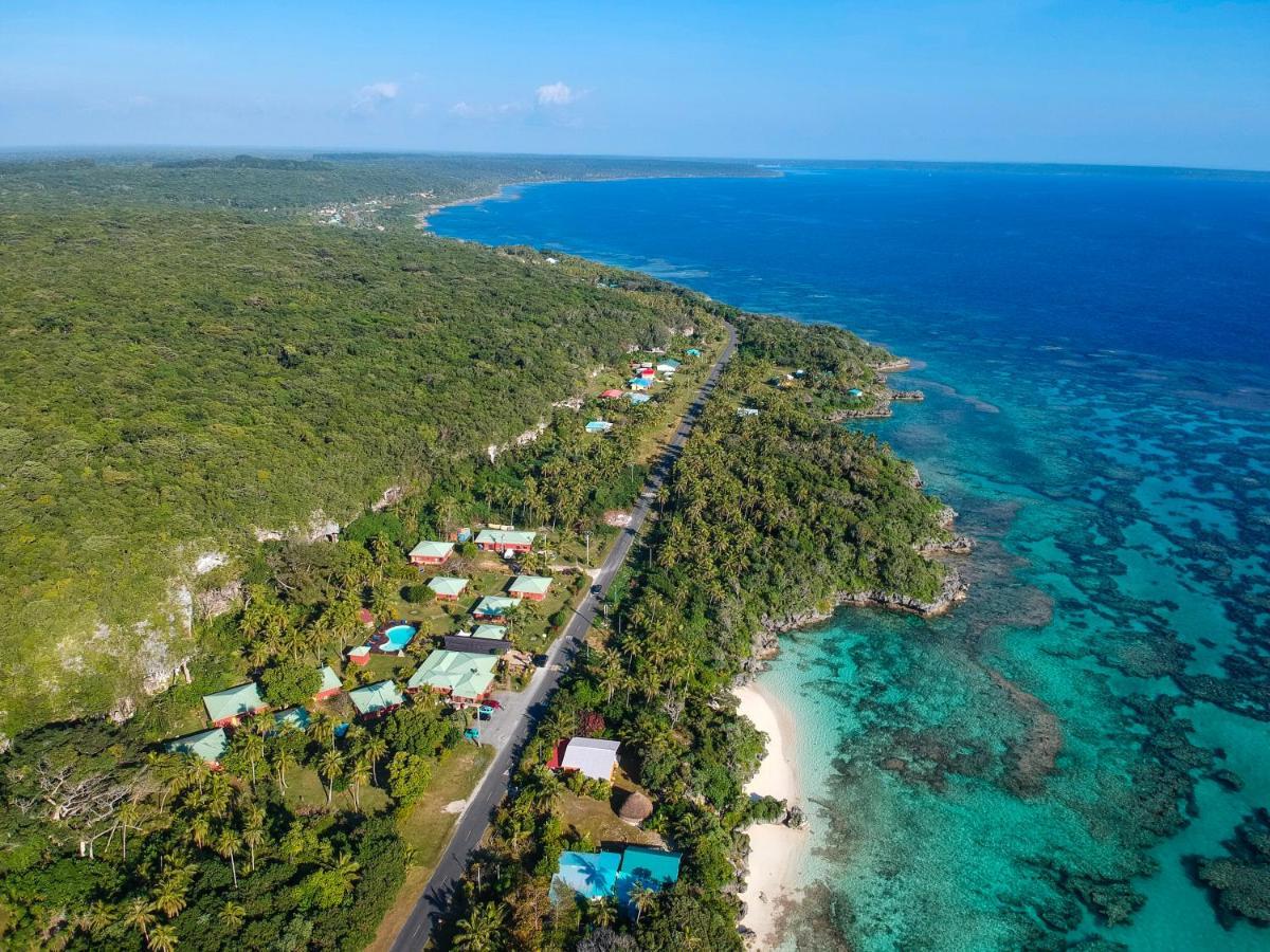Hotel Oasis De Kiamu Лифу Екстериор снимка