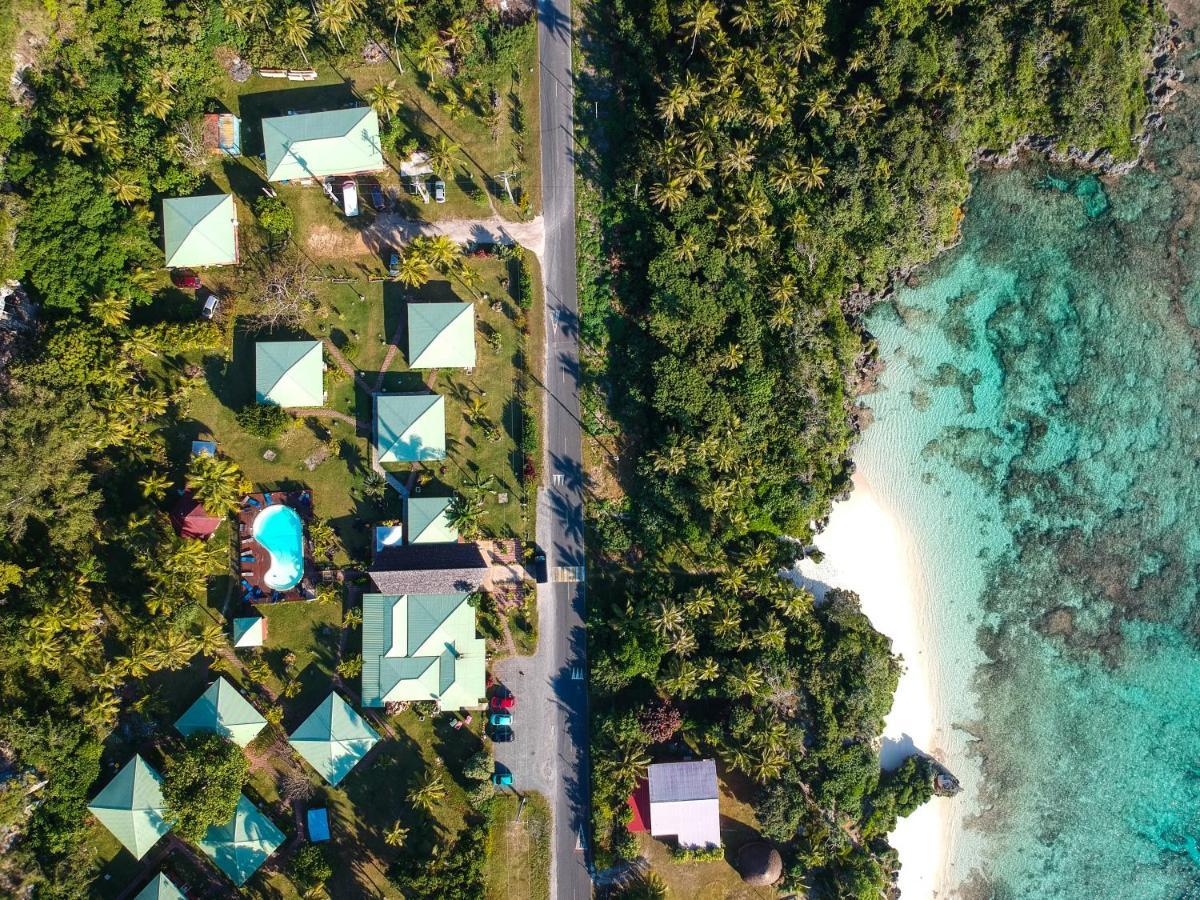 Hotel Oasis De Kiamu Лифу Екстериор снимка