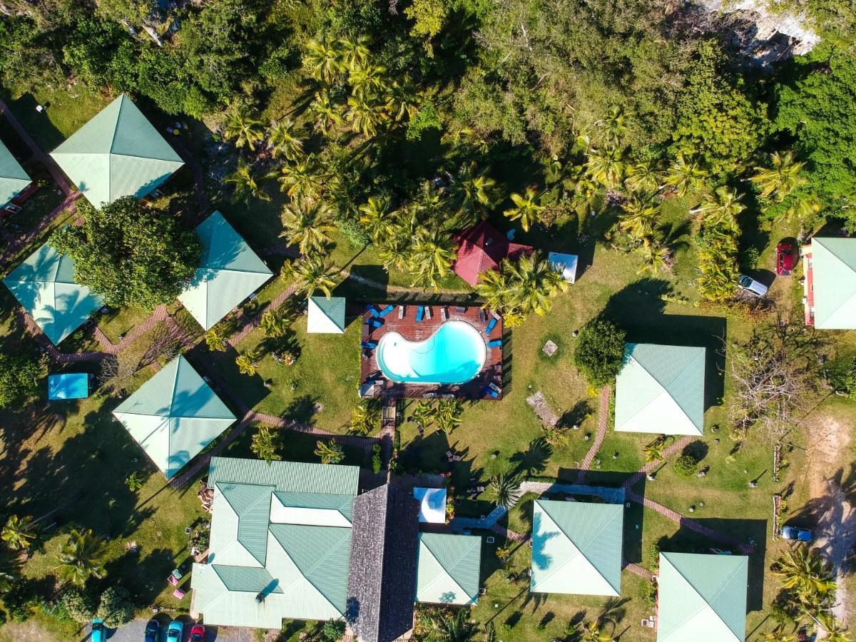 Hotel Oasis De Kiamu Лифу Екстериор снимка