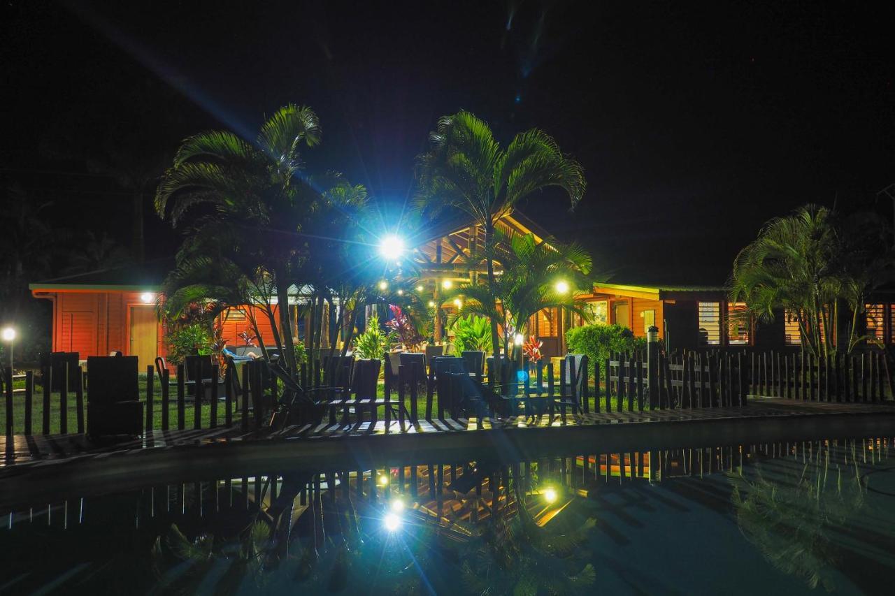 Hotel Oasis De Kiamu Лифу Екстериор снимка