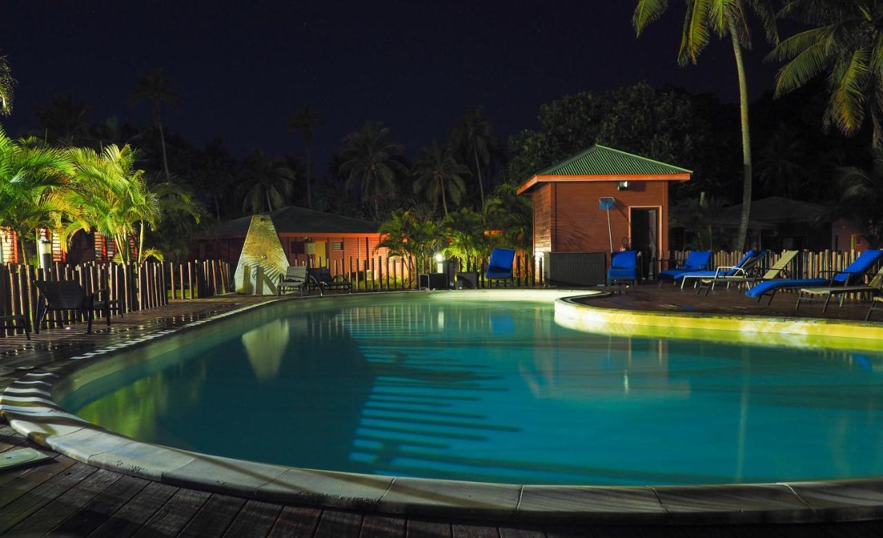 Hotel Oasis De Kiamu Лифу Екстериор снимка
