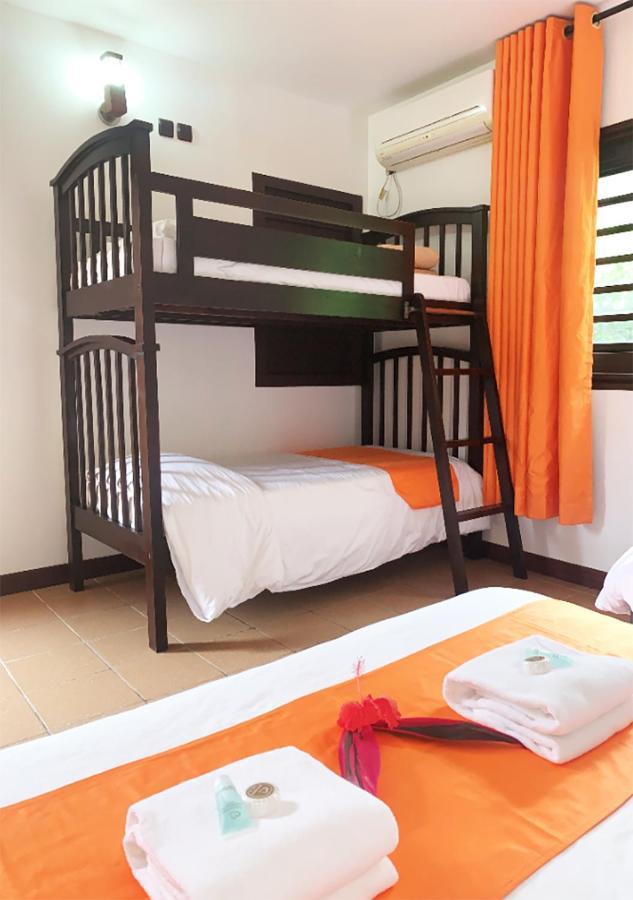 Hotel Oasis De Kiamu Лифу Екстериор снимка