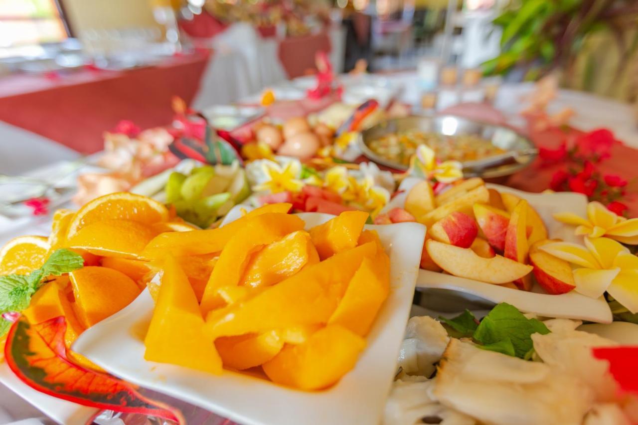 Hotel Oasis De Kiamu Лифу Екстериор снимка