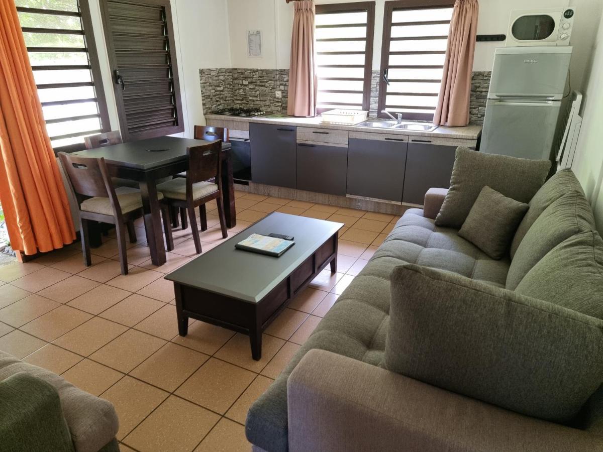Hotel Oasis De Kiamu Лифу Екстериор снимка